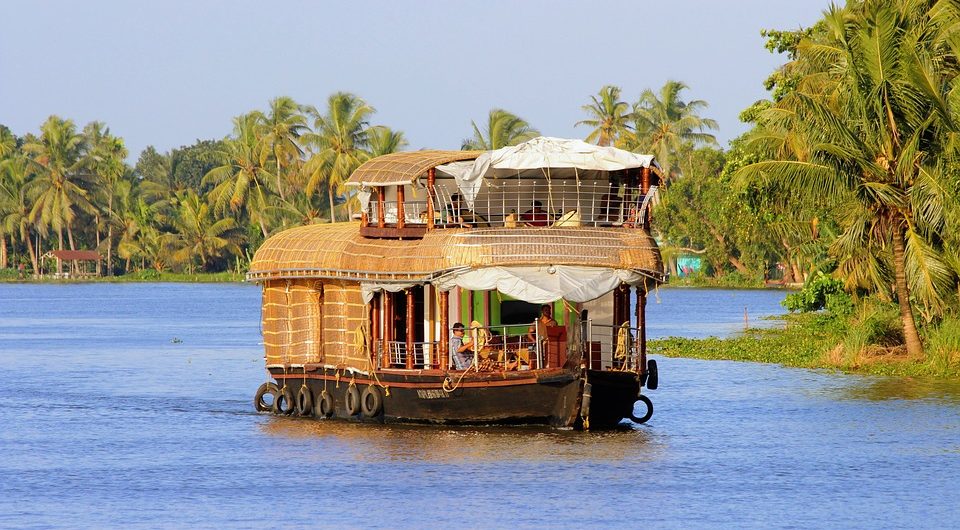 Kerala Backwater Houseboat Packages